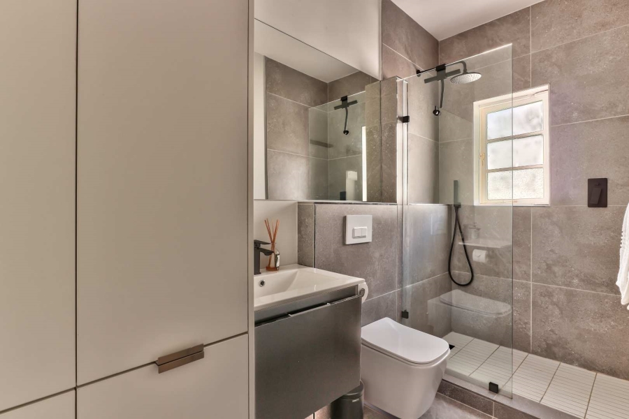 To Let 2 Bedroom Property for Rent in Green Point Western Cape